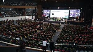POLNES Sukses Gelar wisuda ke-37 jenjang Diploma, Sarjana Terapa dan Magister Terapan Tahun Ajaran 2024/2025